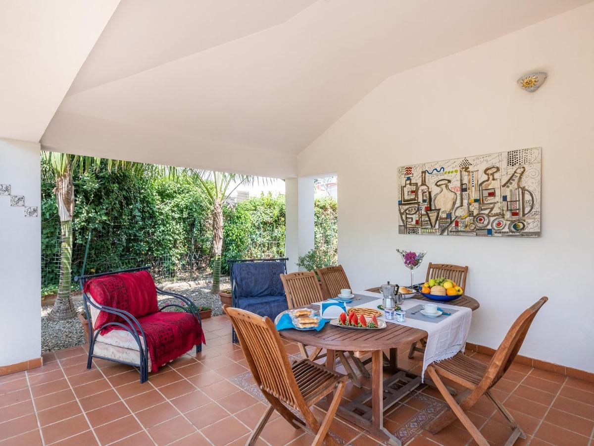 Il Giardino Dell'Arte Bed & Breakfast Capoterra Eksteriør bilde